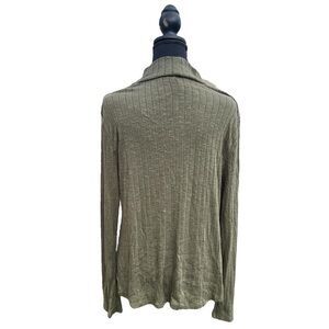 Women’s army green semi turtleneck by Kate and Mallory Size L